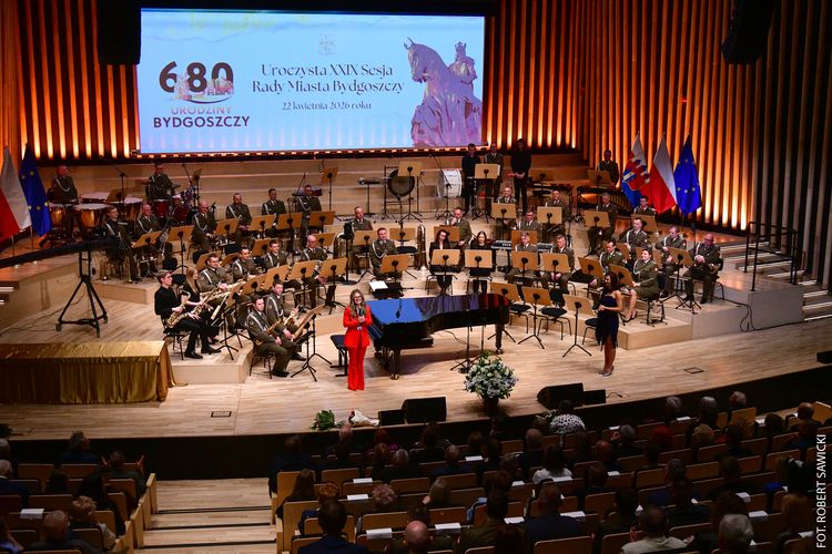 Uroczysta sesja na urodziny Miasta