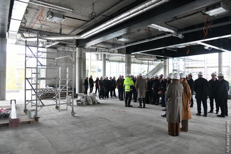 Rozbudowa Opery. Samorządowcy na budowie. Raport nr 20