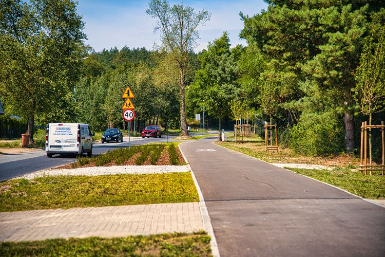 kliknij aby przeczytać pełną treść Bezpieczne, asfaltowe drogi dla rowerów gotowe
