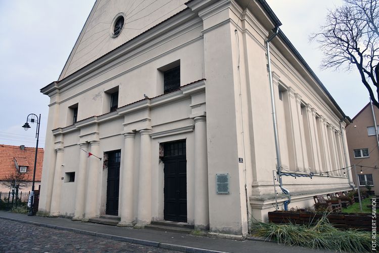 kliknij aby przeczytać pełną treść Dbamy o zabytki. Udana rekonstrukcja drzwi w fordońskiej synagodze