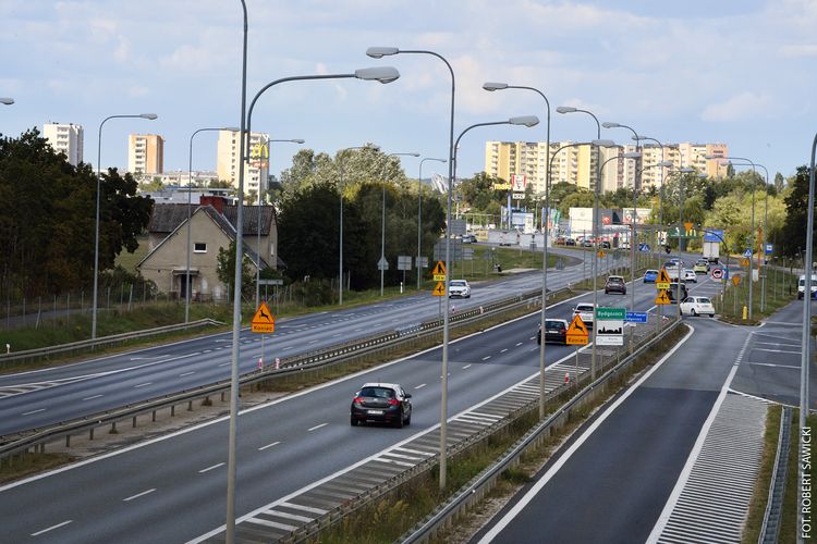 Solidna nawierzchnia na ważnej ulicy