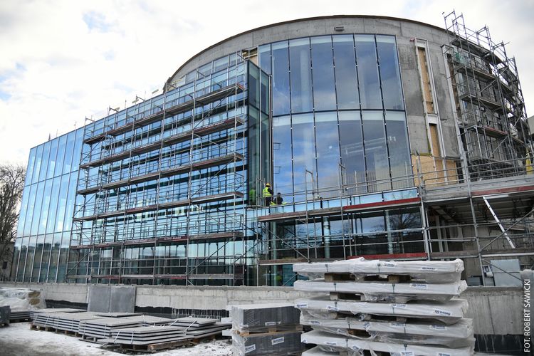 Rozbudowa Opery. Szklana fasada nad Brdą. Raport nr 22