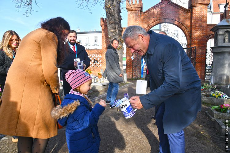 Nie zapominamy. Kwesty na bydgoskich nekropoliach