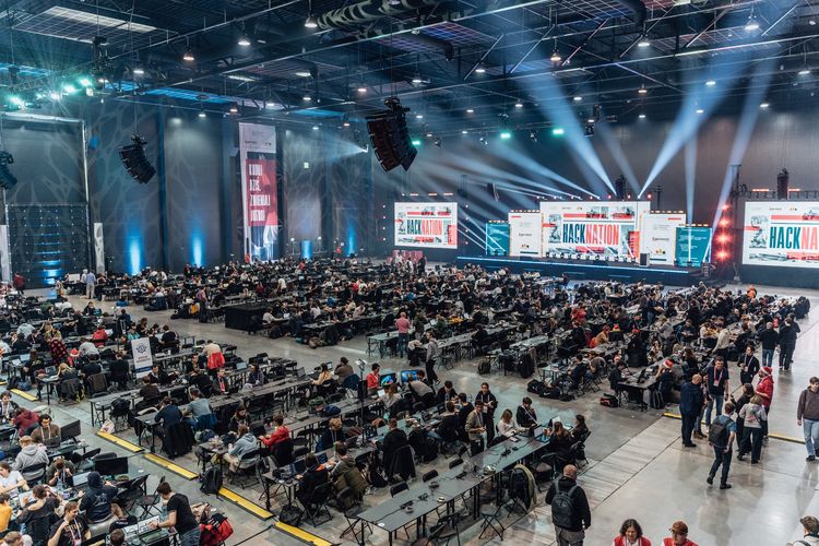 kliknij aby przeczytać pełną treść Maraton programowania za nami