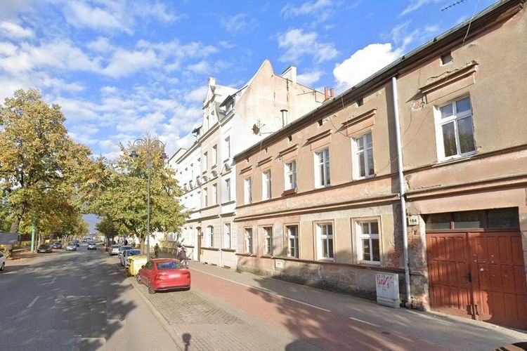 Kamienica przy ul. Gdańskiej z nową kolorystyką