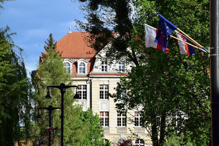 kliknij aby przeczytać pełną treść Zabytkowa szkoła odzyska blask