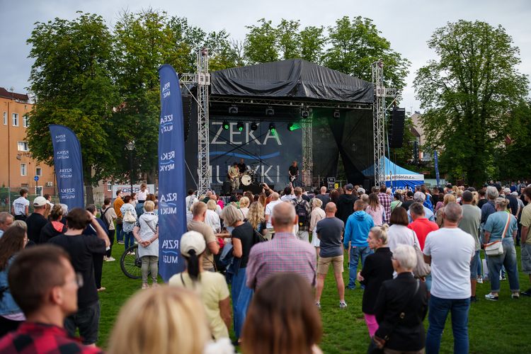 Rzeka Muzyki z Johnem Porterem  i Agatą Karczewską
