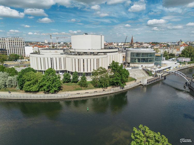 kliknij aby przeczytać pełną treść Miasto inwestuje i zmniejsza zadłużenie. Prezydent z absolutorium