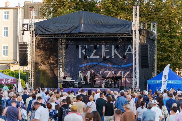 kliknij aby przeczytać pełną treść Rzeka Muzyki - wracają wakacyjne koncerty