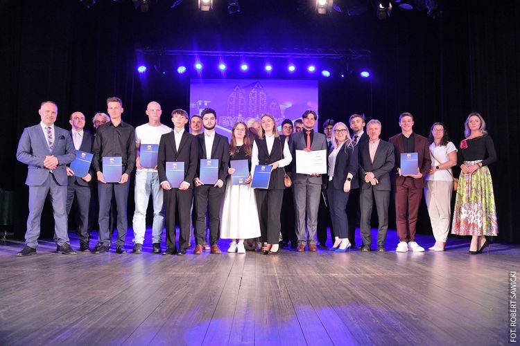 Sukcesy uczniów i nauczycieli nagrodzone
