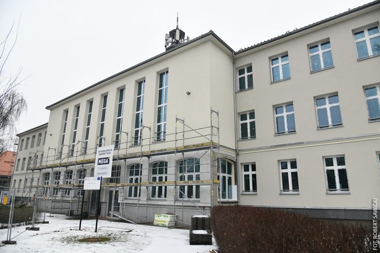 Ciepłe ściany, nowy dach, wyremontowana hala