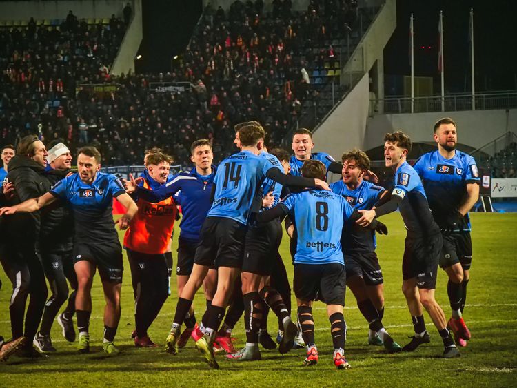 kliknij aby przeczytać pełną treść Piłkarze Zawiszy w półfinale Pucharu Polski!