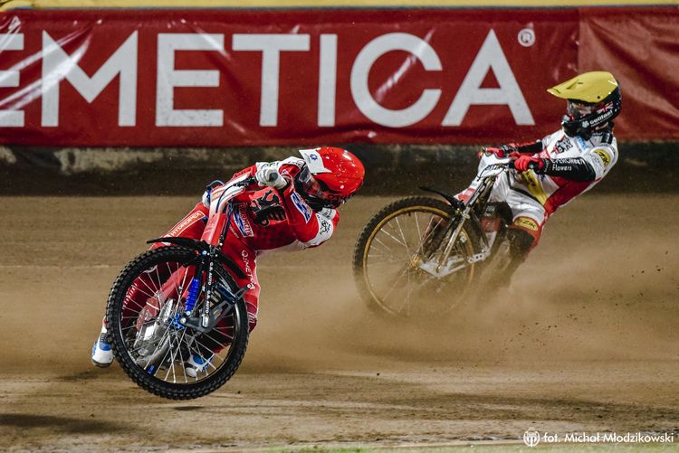 kliknij aby przeczytać pełną treść Świetny początek sezonu bydgoskich żużlowców