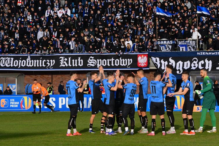 Zawisza świętuje awans do II ligi. Gratulacje!