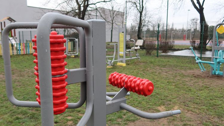 kliknij aby przeczytać pełną treść Zabawa i odpoczynek wśród kwitnących krzewów