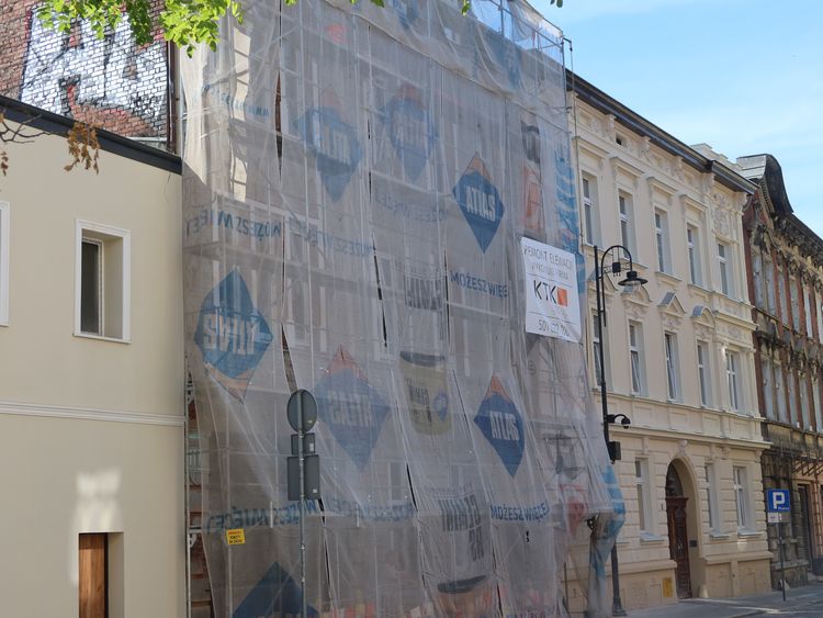 kliknij aby przeczytać pełną treść Elegancki szczyt i lukarny znów ozdobią skrzyżowanie