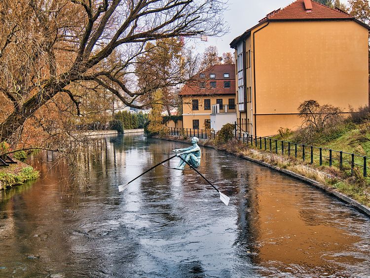 Balansujące rzeźby na stałe zagoszczą w Bydgoszczy