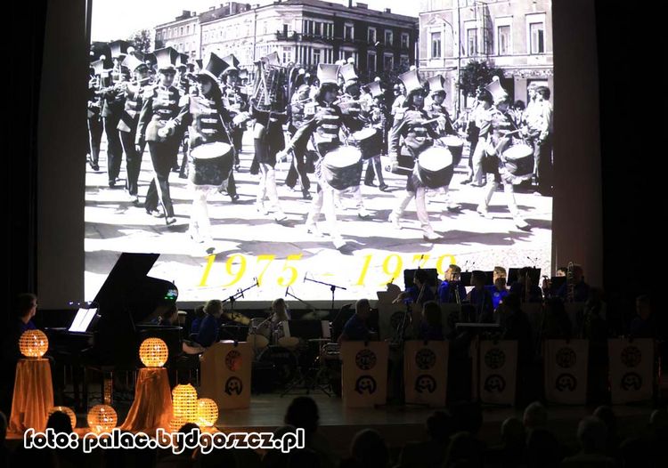 kliknij aby przeczytać pełną treść Pół wieku muzyki. Jubileusz Jazz Big Bandu ’75