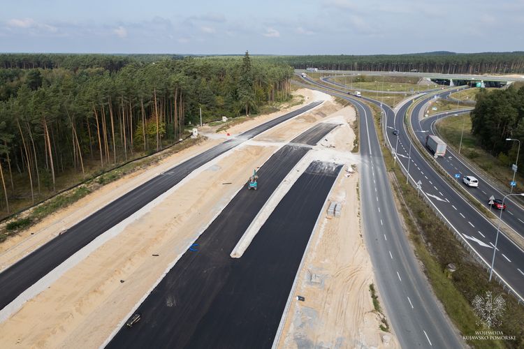 Trasa S10. Dobre tempo na budowie. Raport nr 13