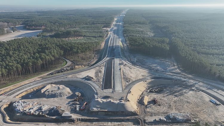 kliknij aby przeczytać pełną treść Trasa S10. Zima spowalnia, ale nie przerywa prac. Raport nr 14