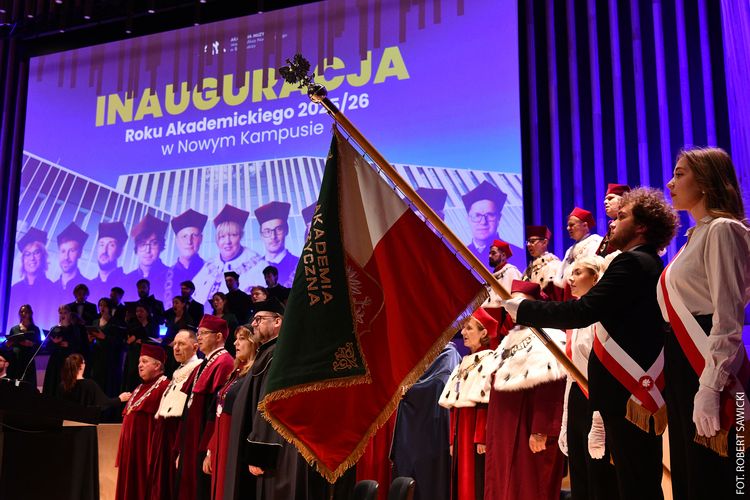 Wirtuozi muzyki w nowoczesnym kampusie