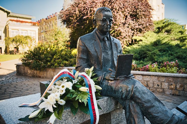 kliknij aby przeczytać pełną treść Bydgoszcz pamięta o Marianie Rejewskim
