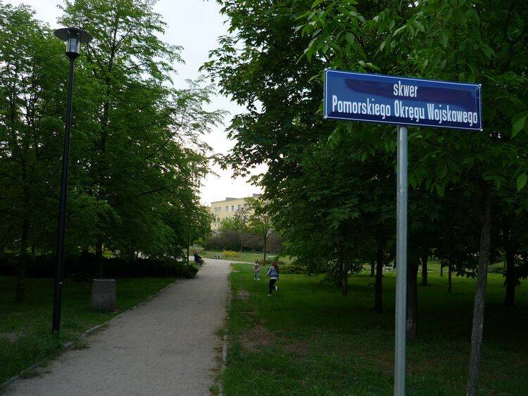 kliknij aby przeczytać pełną treść Rada Miasta za zachowaniem Pomorskiego Okręgu Wojskowego