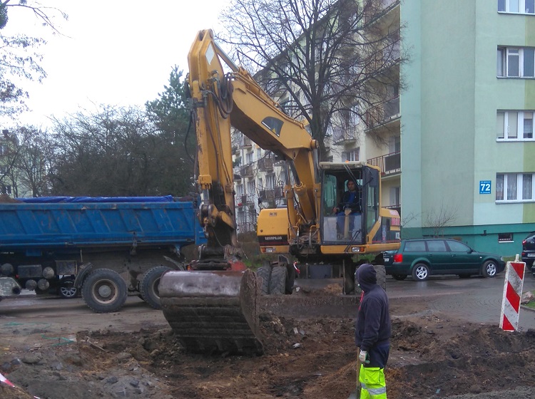 Kontrola budowy. Inwestycja w trakcie realizacji.