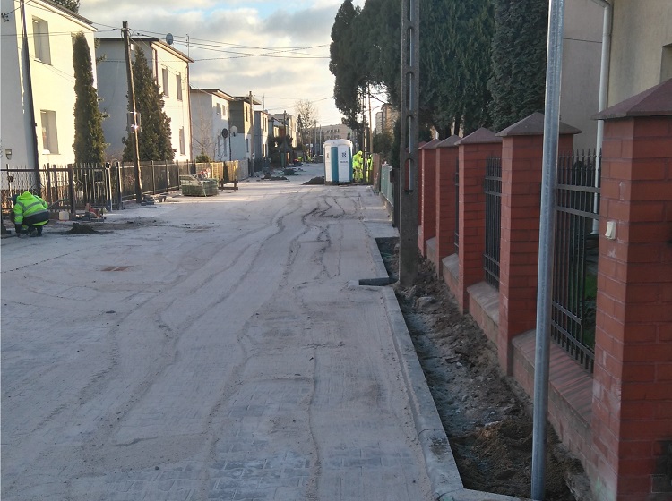 Zdjęcie przedstawia ulice w trakcie robót budowlanych.