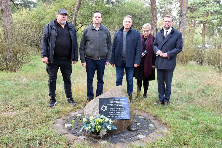 ambasador i inni w Dolinie Śmierci